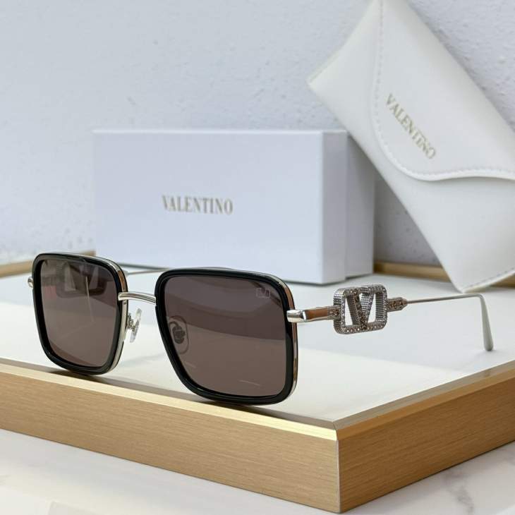Picture of Valentino Sunglasses _SKUfw75731585fw